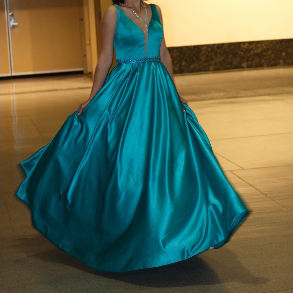 Teal Sherri Hill Prom Dress